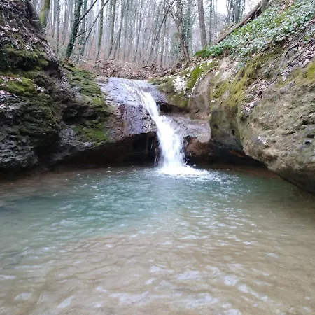 Vineyard With Private Jacuzzi Tatil Evi Metlika