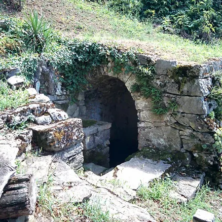 Počitniška hiša Vineyard With Private Jacuzzi *