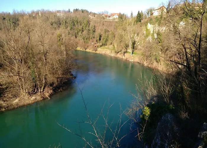Дом отдыха Vineyard With Private Jacuzzi Метлика