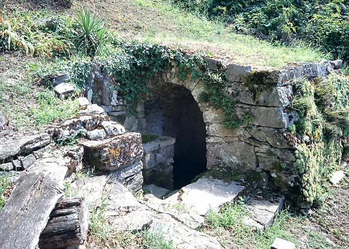 Дом отдыха Vineyard With Private Jacuzzi *