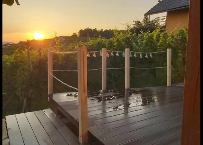 Vineyard With Private Jacuzzi Ferienhaus