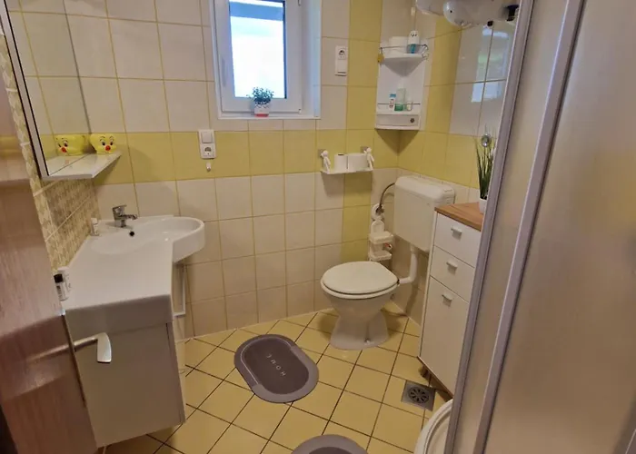 Ferienhaus Vineyard With Private Jacuzzi Metlika